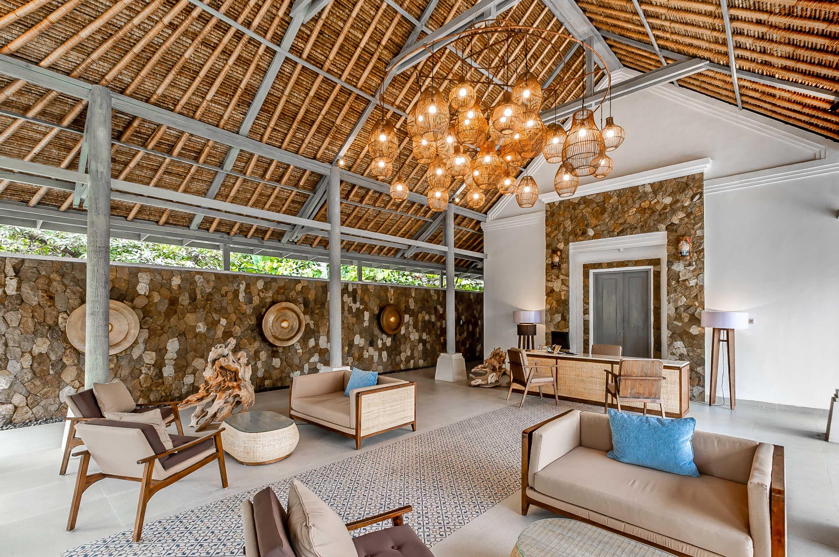 Nirwana Beach & Resort Candidasa Exteriör bild The lobby at the resort