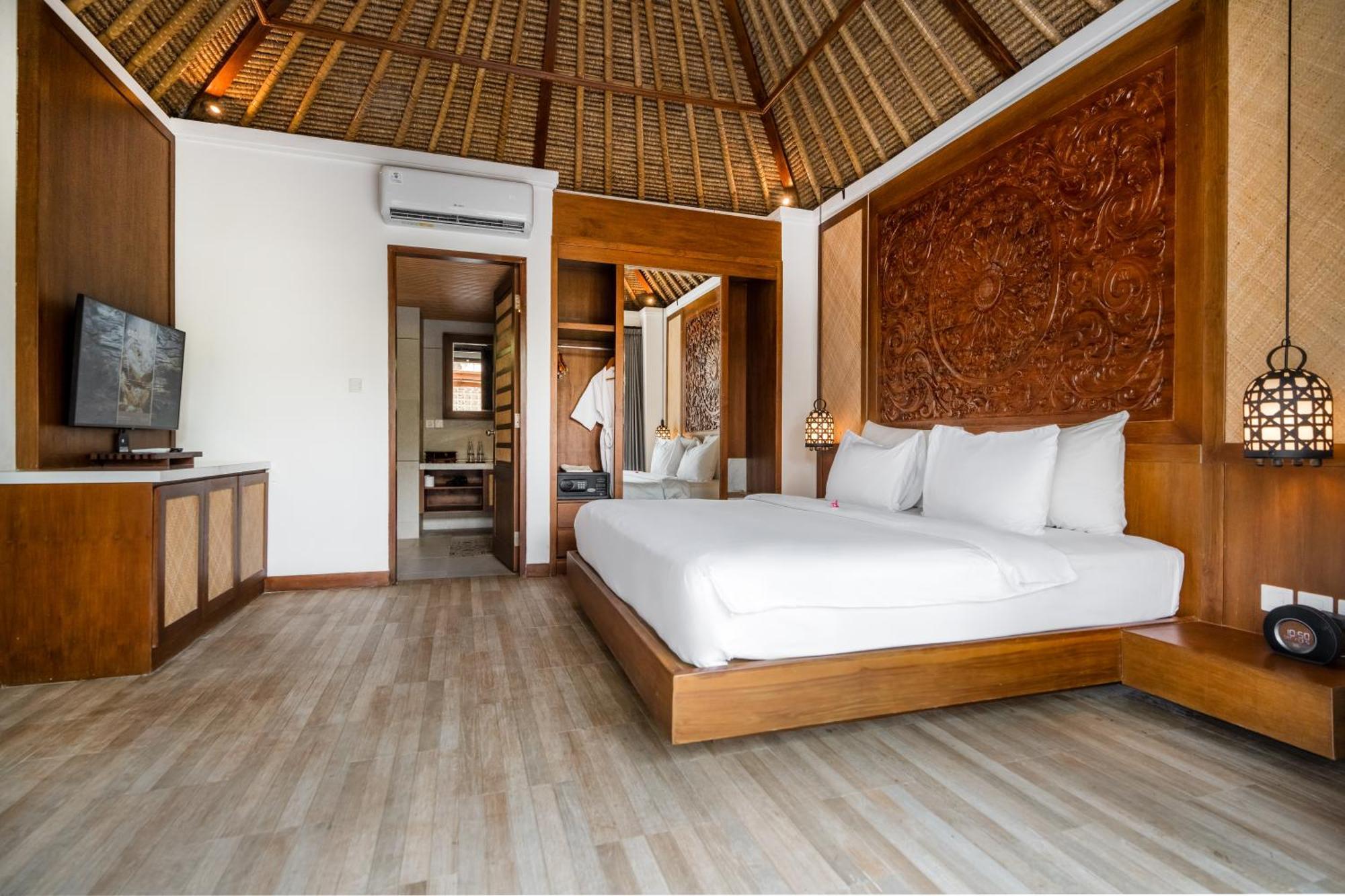 Nirwana Beach & Resort Candidasa Exteriör bild Deluxe Ocean View