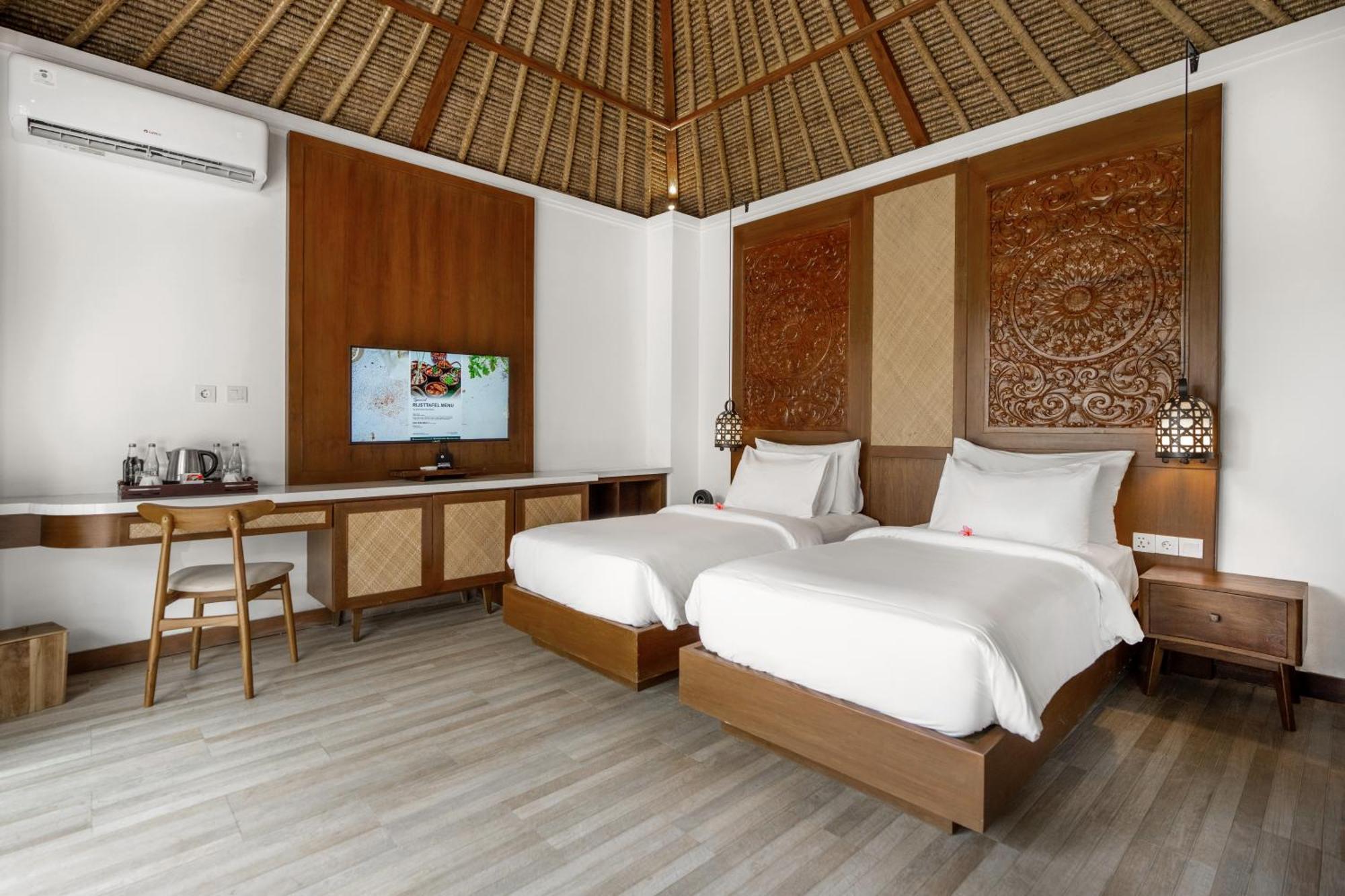 Nirwana Beach & Resort Candidasa Exteriör bild Deluxe Beach Villa